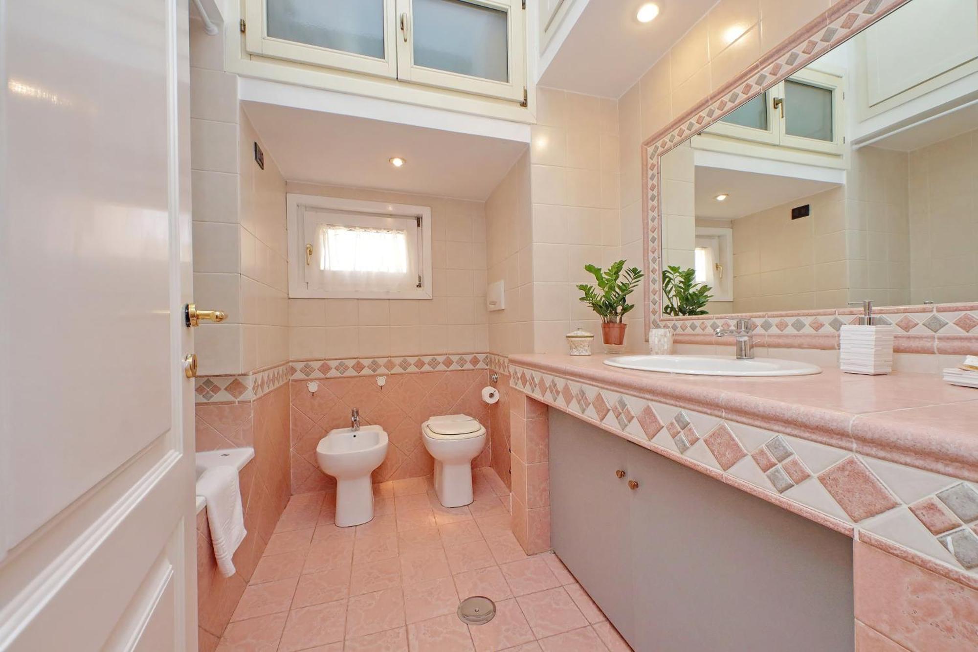 Apartment A 10 Minuti Da Fontana Di Trevi - Casa Signorile Rom